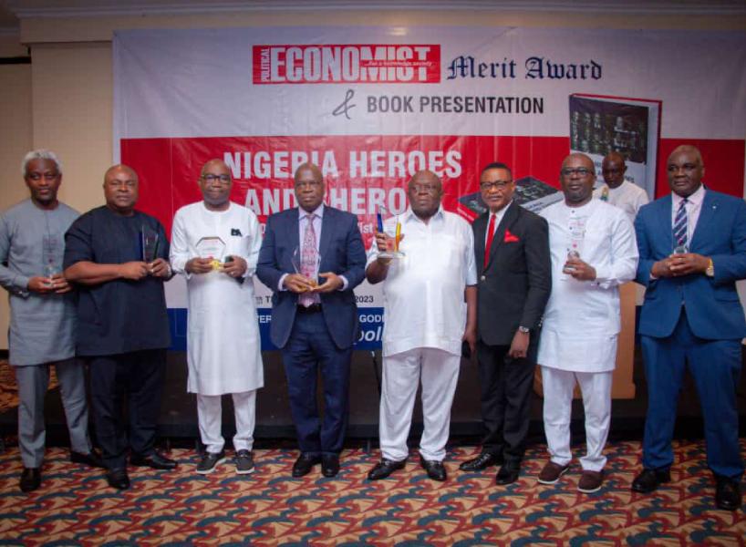*  L-R: Mr Okezie Akaniro, Senior VP Konga, Mr. Chooks Oko, Special Adviser (Media) to Gov Dave Umahi, Hon. Festus Agas, Chief of Staff to Gov Ifeanyi Okowa, Mr Hakeem Bello,  Media Adviser to Minister of Works and Housing; Hon. Declan Emelumba, Commissioner for Information and Strategy Imo State,  Mr. Ken Ugbechie (Author of the Book: Heroes and Sheroes); Mr. Femi Babafemi, Director, Media and Advocacy NDLEA , and Mr. Reuben Muoka, at the Political Economist Merit Award and Book Presentation in Lagos, Thursday.
