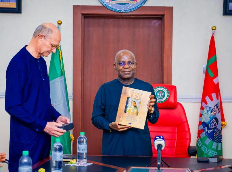 Gov Otti receives a Bible gift from Pastor Ted Wilson, the General Conference President of Seventh Day Adventist Church.
