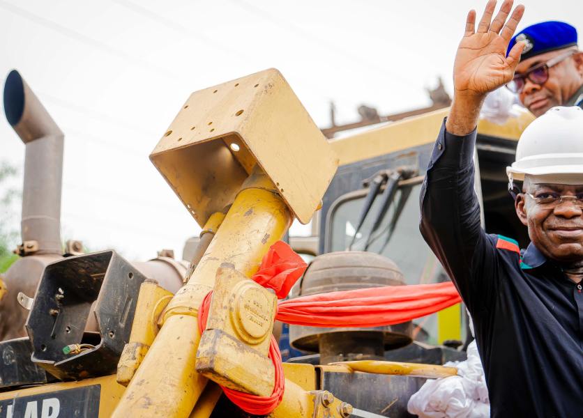 Governor Otti after flagging off the 30km Arochukwu-Ndi Okereke-Ozuabam Road on Wednesday, March 20, 2024.
