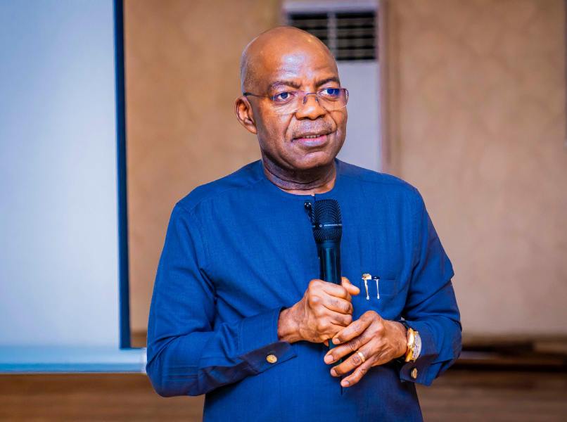 Governor Otti speaking at the retreat.