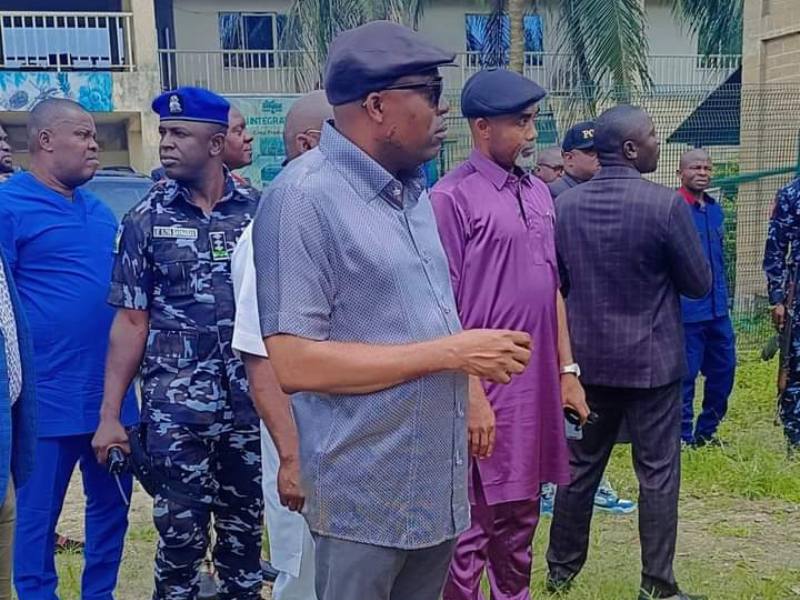 Governor Simi Fubara of Rivers state (standing middle)