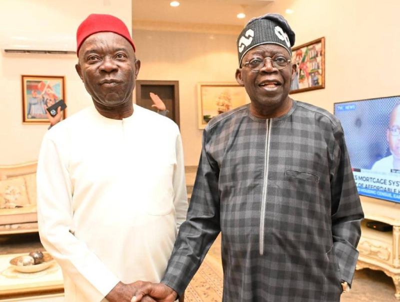*  Chief Tony Chukwu, billionaire businessman (L) and Asiwaju Bola Ahmed Tinubu (R) when he (Chukwu) paid a courtesy visit to Tinubu at his Asokoro, Abuja, residence at the weekend.