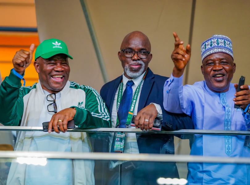 Senate President, Senator Godswill Akpabio (left).