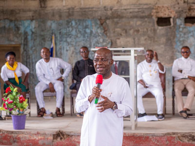 ernor Otti speaking at the Seventh-Day Adventist Church, Umuikaa.