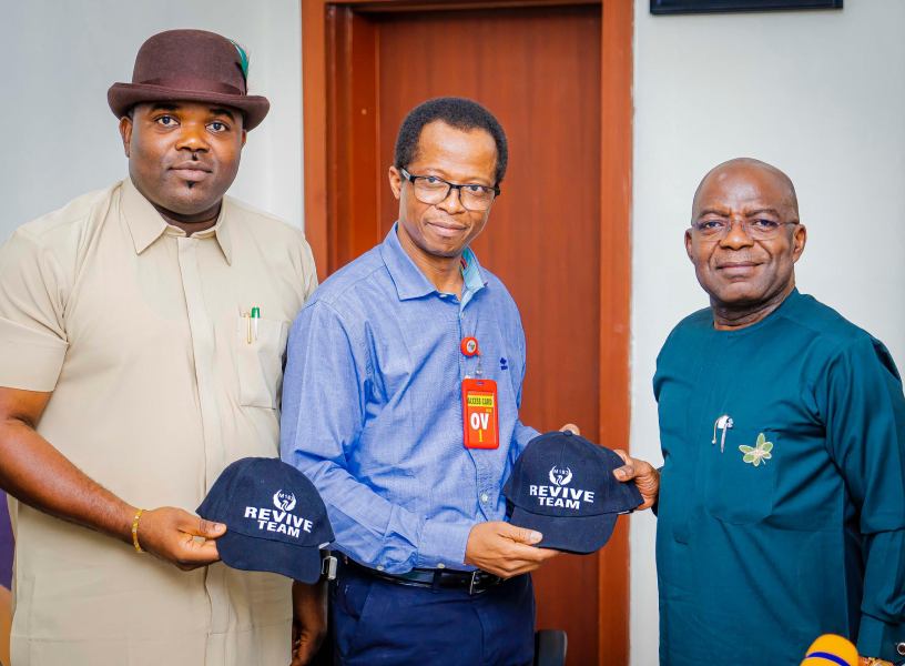 Deputy Governor Ikechukwu Emetu, Mr. Oriaku and Governor Alex Chioma Otti.