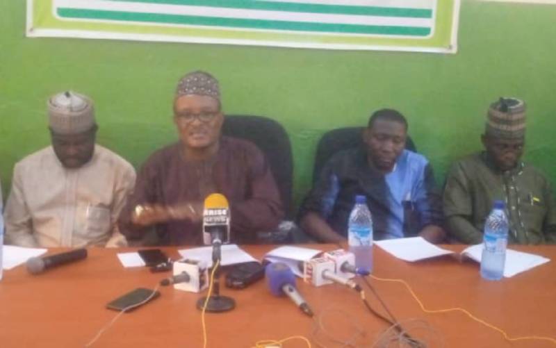 Middle, Prof Abubakar Sabo, ASUU Zonal Coordinator, Sokoto Zone flanked by other academics during the press conference.  Photo by: Ankeli Emmanuel, Sokoto.