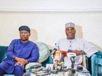 *  (Left): Gov Umaru Fintiri and Atiku Abubakar (Right) during the media briefing in Yola, Adamawa State on Monday.