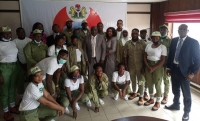 EFCC and Corps members during the visit